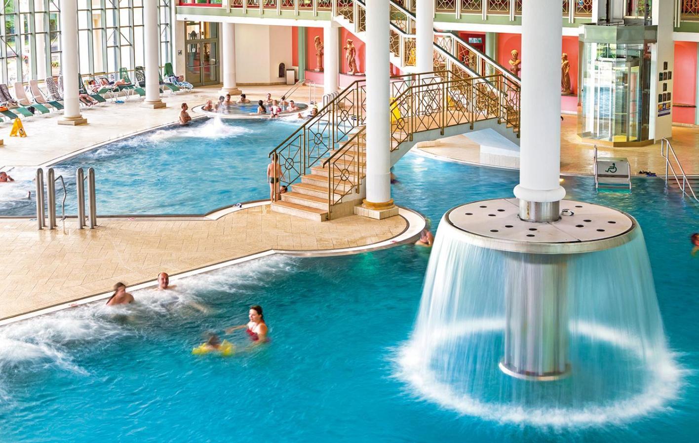 Hotel Three Lilies Inkl Aquaforum Františkovy Lázně Exteriör bild