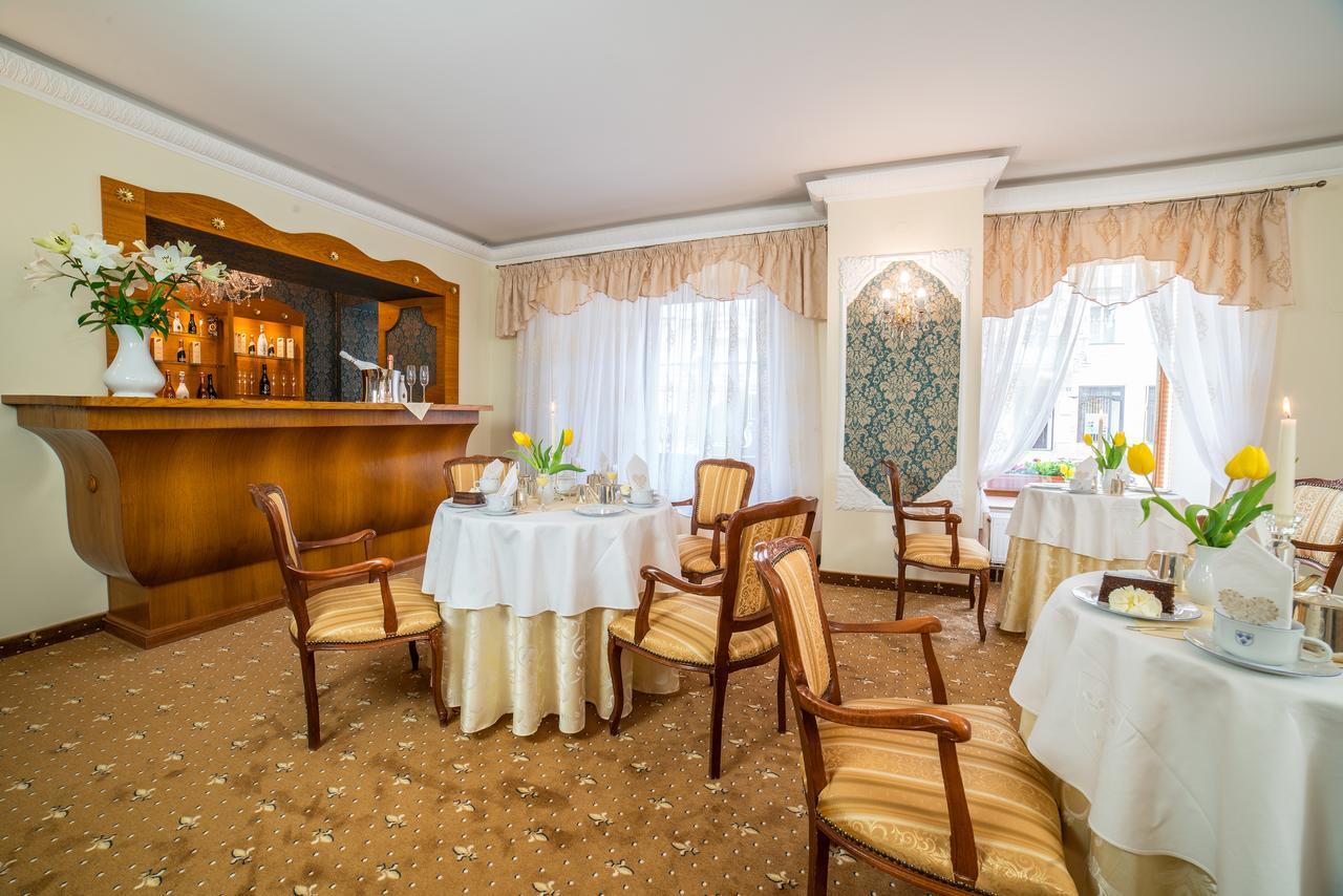 Hotel Three Lilies Inkl Aquaforum Františkovy Lázně Exteriör bild